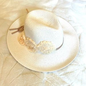 August Hat Company Womens Natural Sun Hat w Flower One Size